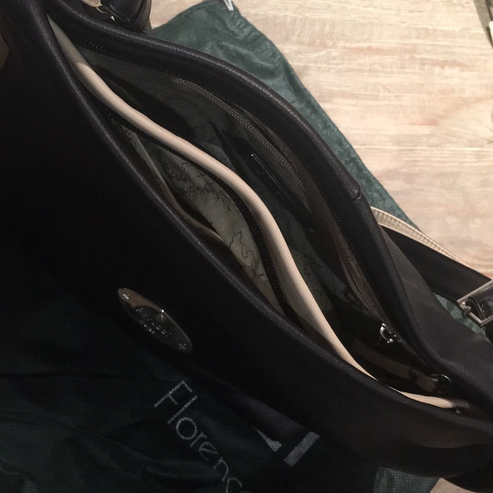 Peruzzi Italian purse - Picture 4 of 5